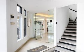 RedDoorz near Taman Rekreasi Selecta